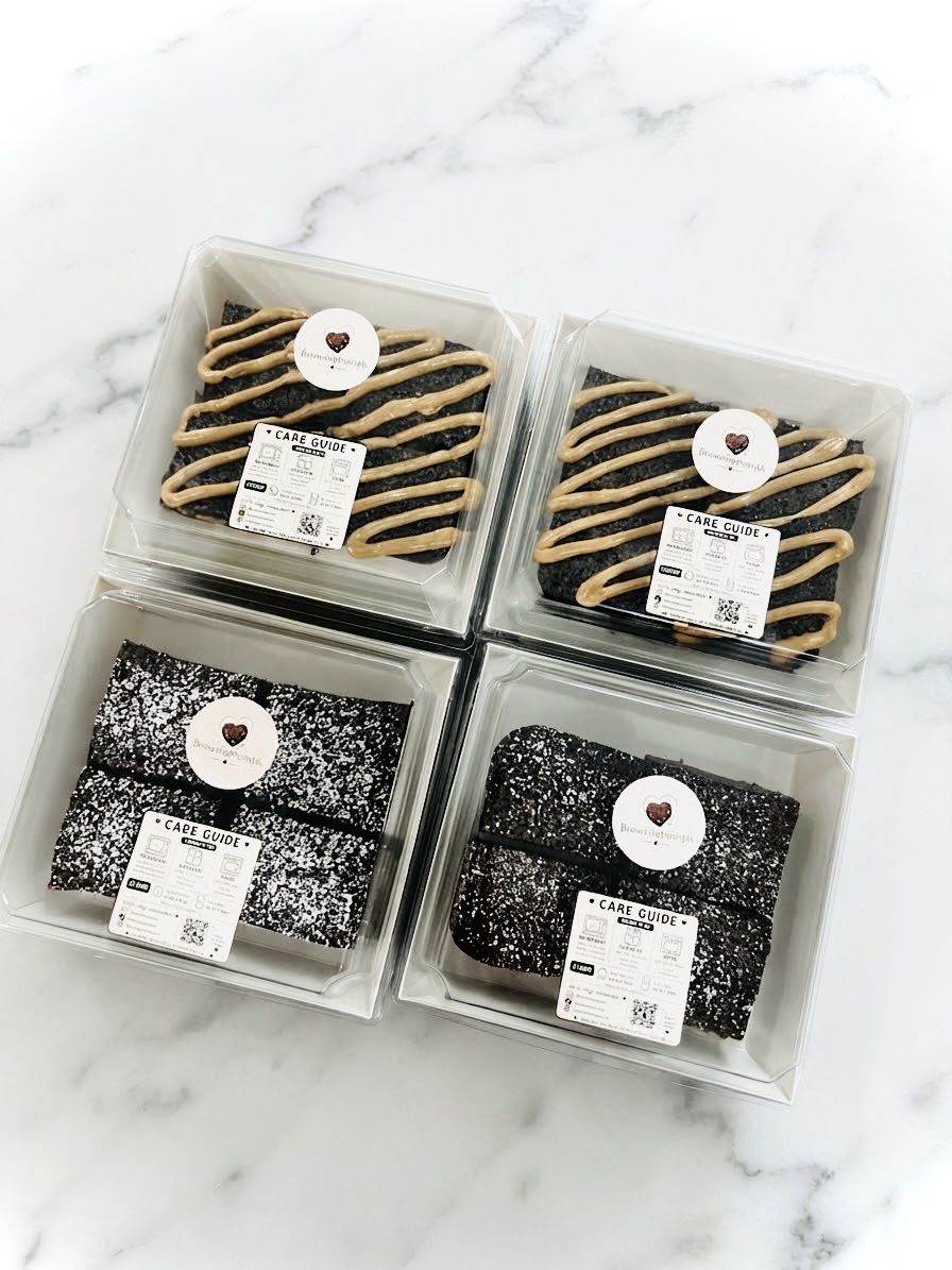 Browniepointspls corporate gift box — heart-shaped matcha and chocolate brownies with a custom thank-you card.